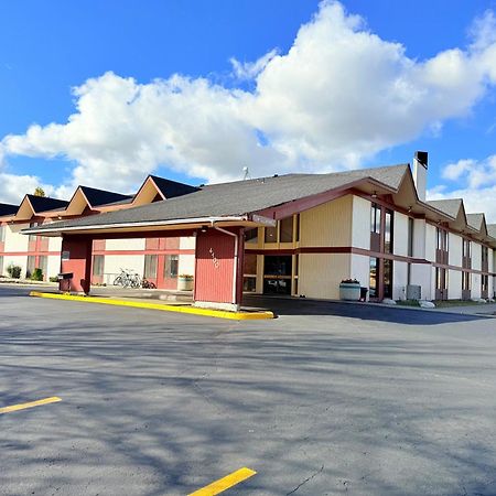 Red Lion Inn & Suites Post Falls Exterior photo